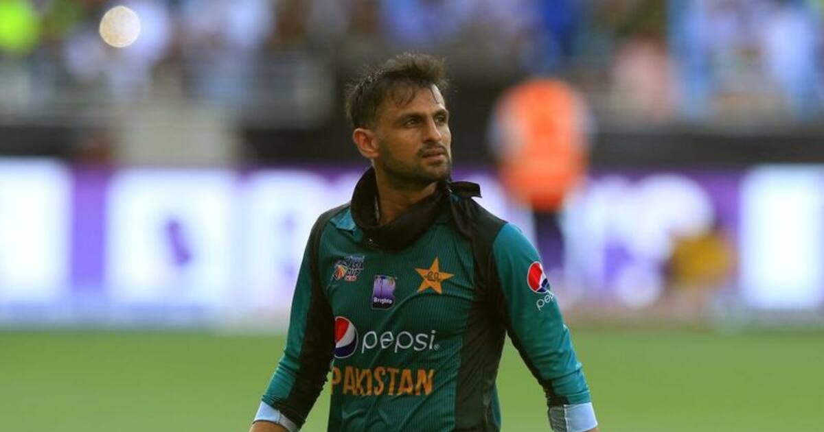 Shoaib Malik মযচ গডপটর সঙগ যকত বলদশ পরমযর লগ থক