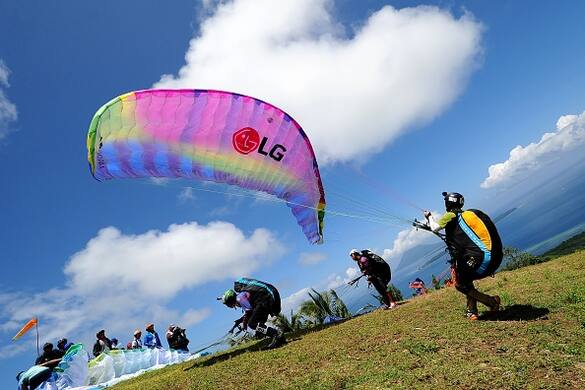 These Paragliding World Cup pictures in Indonesia will blow your mind!