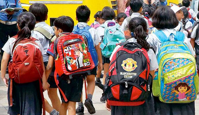 खुशखबरी:  CM ने खुद करदी घोषणा- राज्य में कोई फीस नहीं लेंगे सरकारी स्कूल वरना होगी कड़ी कार्रवाई