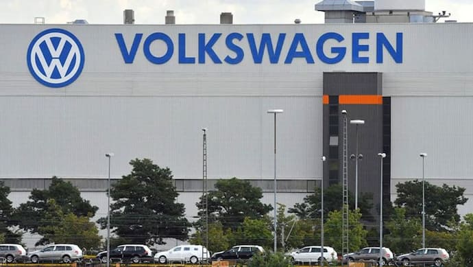 Volkswagen भी बढ़ायेगी कारों के दाम, जनवरी 2022 से लागू हो जाएंगी नई कीमतें, देखें डिटेल