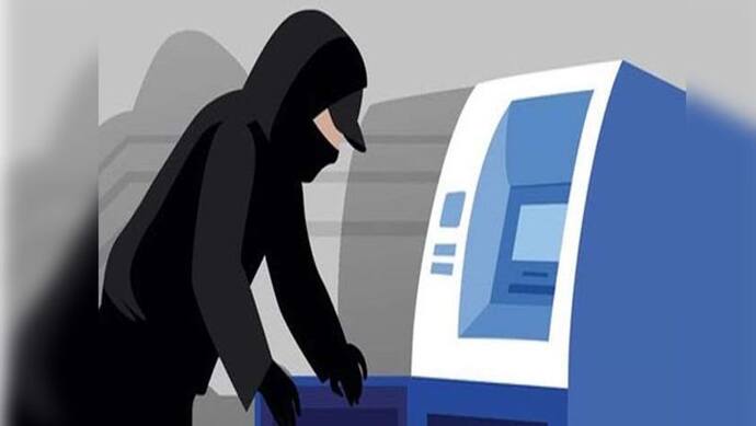 73 साल में बहादुरी, ATM लूटने पहुंचे बदमाशों को पत्थर मार-मारकर खदेड़ा