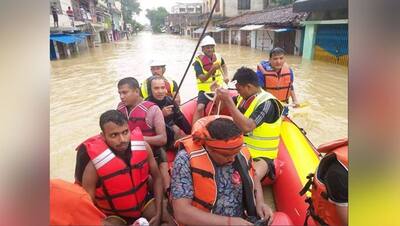 कुदरत का कहर: नेपाल में बाढ़ और भूस्खलन, 15 PHOTOS में देखें तबाही का मंजर