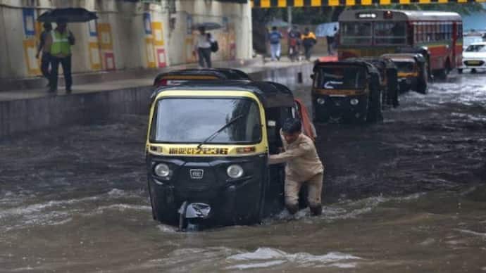 मायानगरी पर बारिश का कहर जारी, थम सकती है रफ्तार, कई इलाकों में रेड अलर्ट