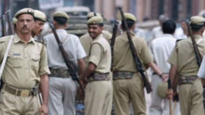 कानपुर में 700 पुलिसकर्मीयों को मिला वीकली ऑफ, इमरजेंसी ड्यूटी में 15 मिनट के अंदर थाने में होना होगा हजिर