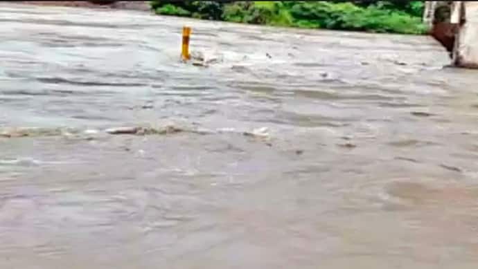 पाकिस्तान ने छोड़ा पानी, जिससे पंजाब के फिरोजपुर में बाढ़ का खतरा