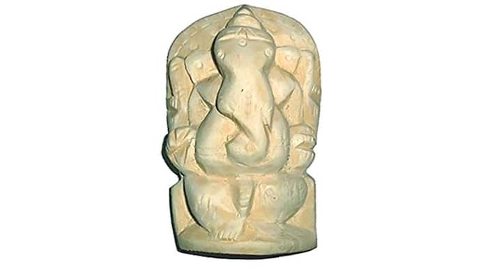Ganesh Chaturthi: जानें सफेद आंकड़े से बनी गणेश प्रतिमा के फायदे