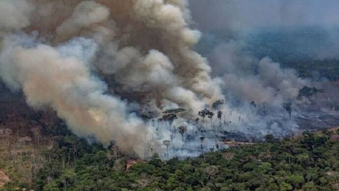 अमेजन की आग पर काबू पाने के लिए ब्राजील बाहरी मदद लेने को हुआ तैयार