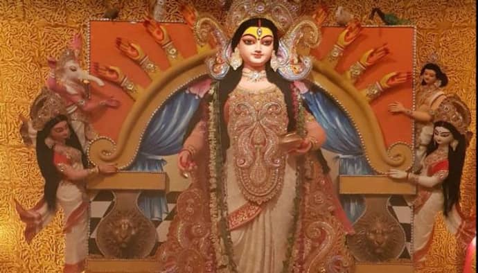 শারদোৎসবে অভিনব শিল্প-ভাবনায় সেজে উঠছে সল্টলেকের এডি ব্লক