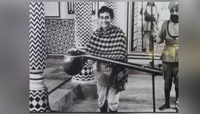 'গুপী'র জন্মদিনে প্রণাম জানালেন প্রসেনজিৎ, সোশ্যাল মিডিয়ায় পোস্ট করলেন ছবি