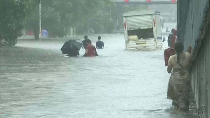 मुंबई में तबाही वाली बारिश: लैंडस्लाइड से 22 की मौत, मृतक के परिवारों को पांच लाख सहायता का पीएमओ ने किया ऐलान
