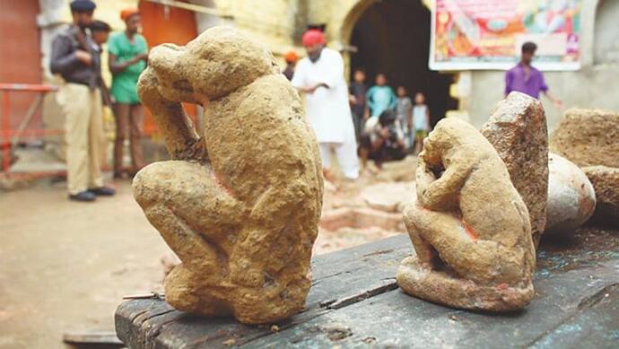 पाकिस्तानी मंदिर से मिली बेशकीमती मूर्तियां