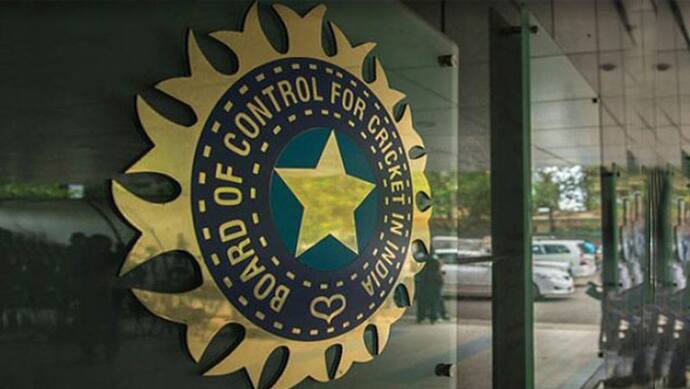 खिलाड़ियों को व्हाट्सएप पर मिले अज्ञात व्यक्ति के मैसेज, BCCI ने बैठा दी जांच