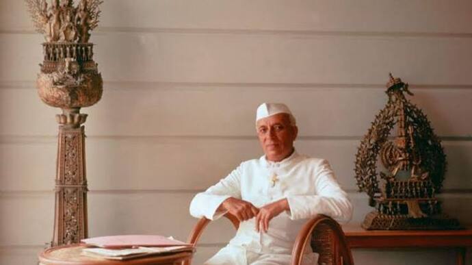 Jawahar Lal Nehru की 132वीं जयंती: पीएम मोदी, सोनिया गांधी ने दी श्रद्धांजलि, राहुल ने शांति संदेश से याद किया