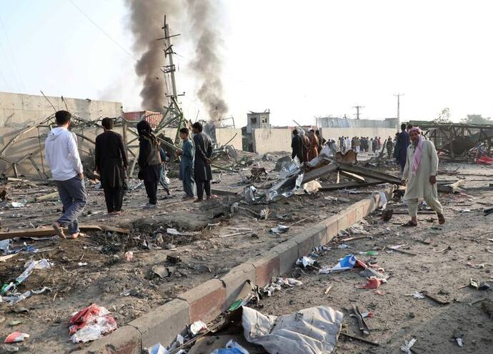 तालिबान ने वोट न करने की दी थी चेतावनी, किया पोलिंग बूथ पर हमला-15 लोग घायल