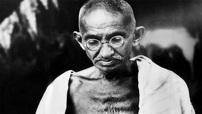 शर्मनाक: 150वीं जयंती पर महात्मा गांधी की अस्थियां चोरी, तस्वीर भी बिगाड़ी