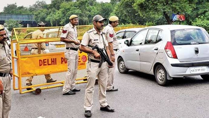 दिल्ली के कनॉट प्लेस में पुलिस और बदमाशों के बीच मुठभेड़, दो गिरफ्तार