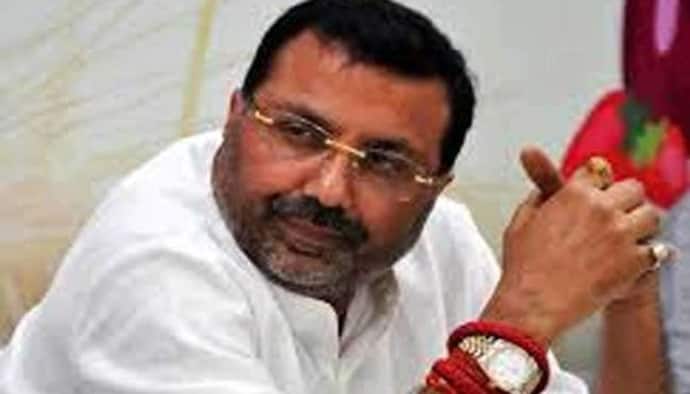 झारखंड की राजनीति हलचल पर MP निशिकांत दुबे का बड़ा बयान, कहा- 3 बसों से विधायकों को छत्तीसगढ़ ले जा रहा झामुमो