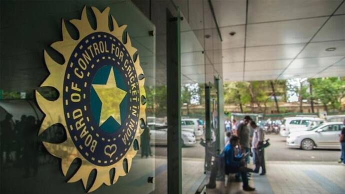 डे-नाइट टेस्ट मैच के लिए BCCI ने मंगाई गुलाबी गेंदें, किया गया है खास सुधार