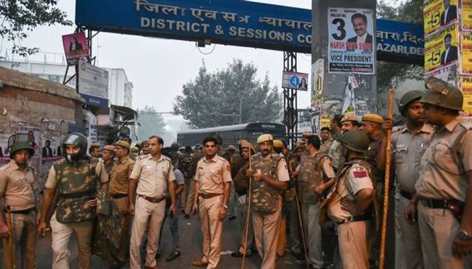 तीस हजारी कोर्ट मामला: दिल्ली पुलिस ने गृह मंत्रालय को सौंपी रिपोर्ट