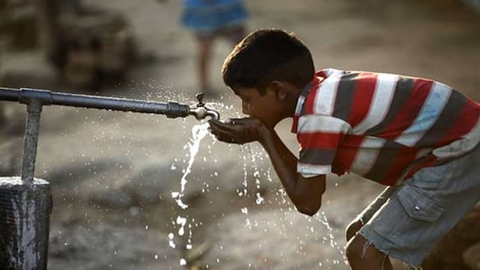 आपदा और युद्ध से भी अधिक खतरनाक है अशुद्ध पानी, दुनियाभर में इससे हर रोज 50 हजार से अधिक मौतें