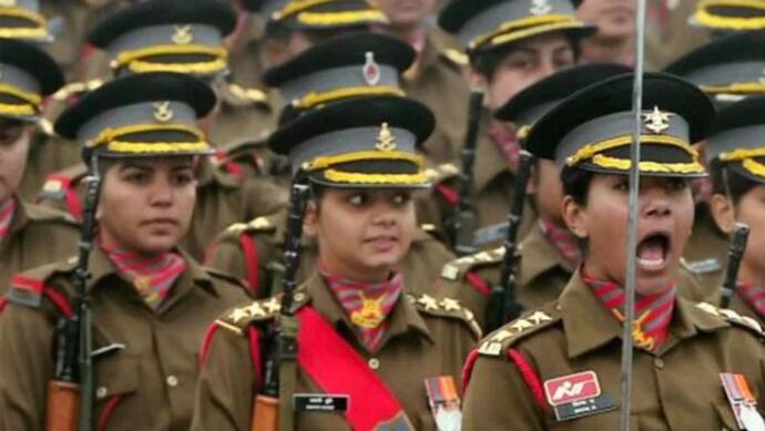 सेना में महिलाओं के स्थायी कमीशन का मामला, SC ने सरकार से कहा - आप कुछ करेंगे या हम आदेश दें