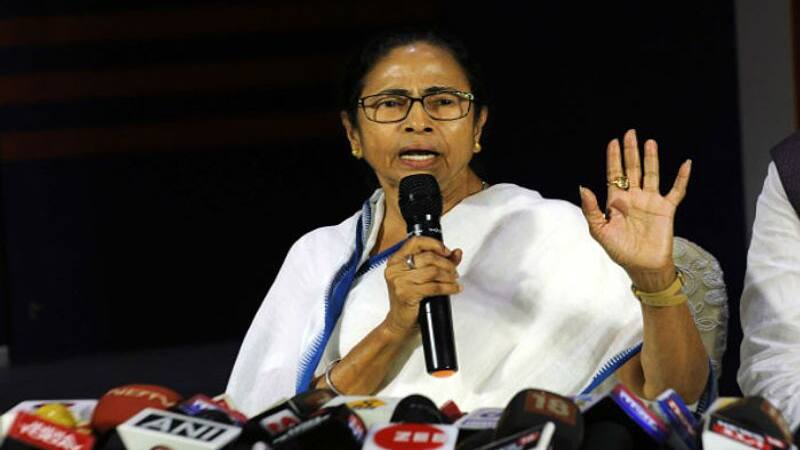 Mamata Banerjee gets angry on police in Malda