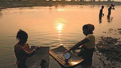 भारत में इस नदी के अंदर से निकलता है सोना, आज तक नहीं सुलझा पाया रहस्य