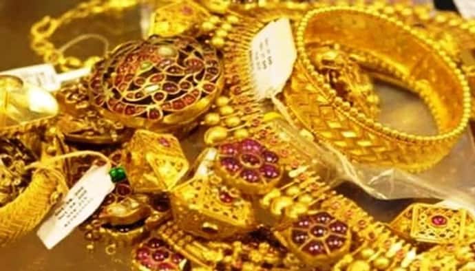 Gold Price Today : সোনা না রূপো পাল্লা ভারী কার, জেনে নিন  ১০ গ্রামের কলকাতার দর