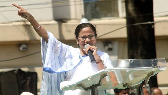 पं. बंगाल विधानसभा उपचुनावः BJP को झटका, तीनों सीटों पर TMC को मिली जीत