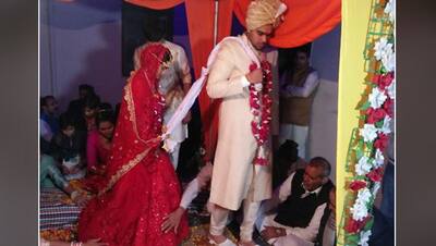 अंतरराष्ट्रीय पहलवान बबीता फोगाट ने इस खास तरीके से की भारत केसरी विवेक से शादी