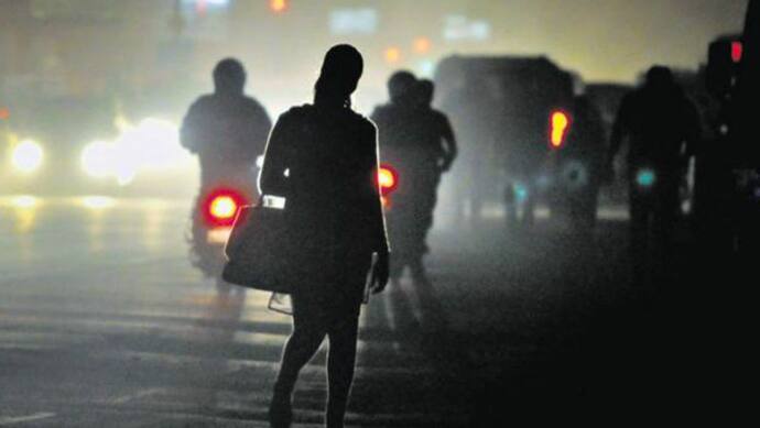 इस शहर में पुलिस की अनोखी पहल, रात में अकेले ट्रैवलिंग करते वक्त पुलिस की गाड़ी मंगा सकेंगी महिलाएं