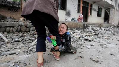 भूकंप की तबाही दिखाती वो फोटोज, जिन्हें देख 2019 में कांप गया लोगों का कलेजा