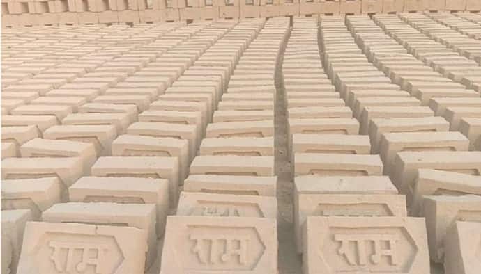 16 मजदूर तैयार कर रहे राम मंदिर निर्माण को 51 हजार ईंट, गर्भ ग्रह की नींव भरने में होगा प्रयोग