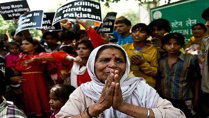 पाक में हिंदू ईसाइयों की स्थिति खराब, अल्पसंख्यकों पर हमले के लिए कट्टरपंथ बढ़ा रही इमरान सरकार; रिपोर्ट