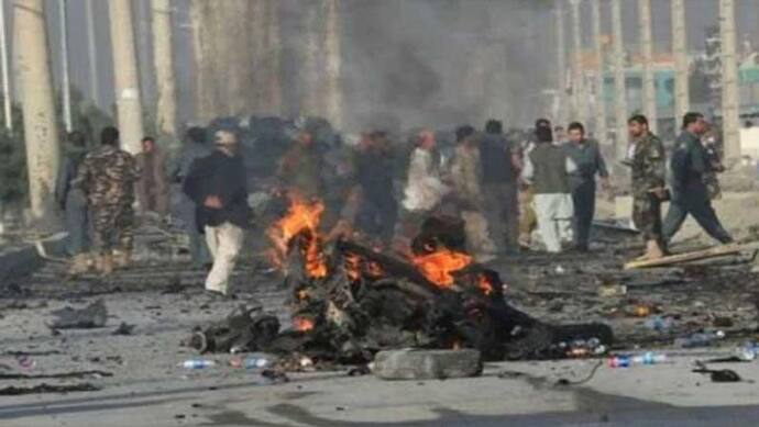 अफगानिस्तान में दर्दनाक हादसा, सड़क के किनारे हुए बम धमाके में 10 नागरिकों की मौत