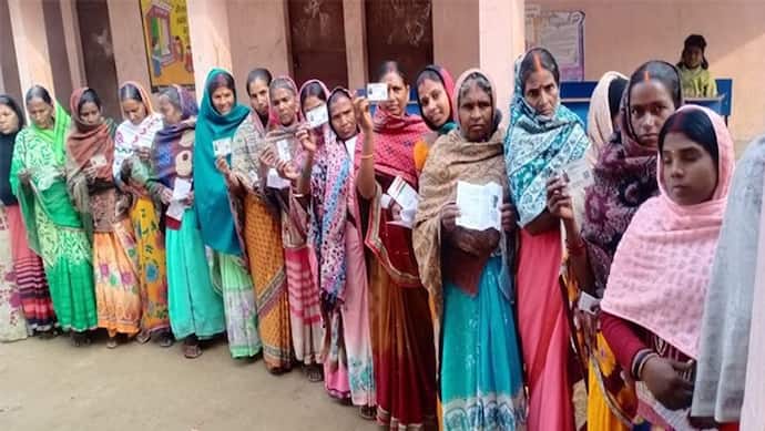 झारखंड चुनावः 236 उम्मीदवारों की किस्मत ईवीएम में हुई कैद, 16 सीटों पर 71.69% वोटिंग