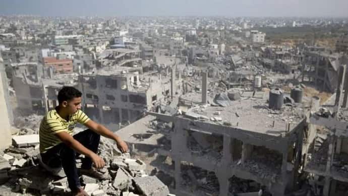 Israel targets Gaza after rocket attack see life of hamas people
