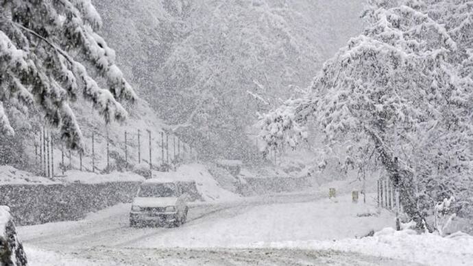 कश्मीर घाटी में शीत लहर से मिली राहत, नए साल में फिर हो सकती है बर्फबारी