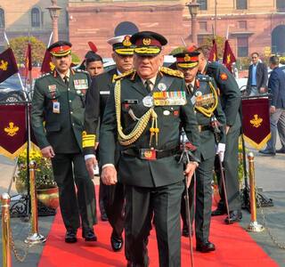 जनरल रावत ने देश के पहले सीडीएस का पद संभाला, बोले, सेना राजनीति से दूर रहती है
