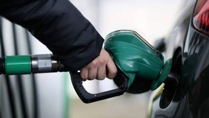 अमेरिका- ईरान में टेंशन के बीच डीजल 17 पैसे, पेट्रोल 15 पैसे महंगा, कच्चा तेल 70 डॉलर के ऊपर