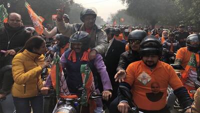 बुलट पर निकले मनोज तिवारी, दिल्ली में मीनाक्षी लेखी संग विजय गोयल ने केजरीवाल को दिखाया BJP का दम