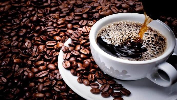 Research : रोज 4 कप कॉफी पीने से  वजन हो सकता है कम