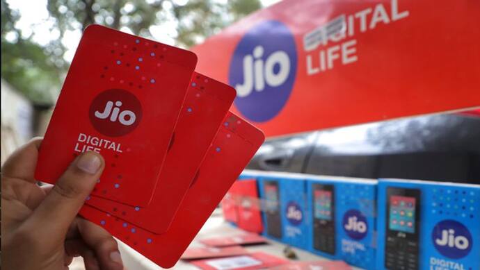 Airtel, Vodafone-Idea को पछाड़ तीन साल में Reliance Jio बनी देश की सबसे बड़ी टेलीकॉम कंपनी