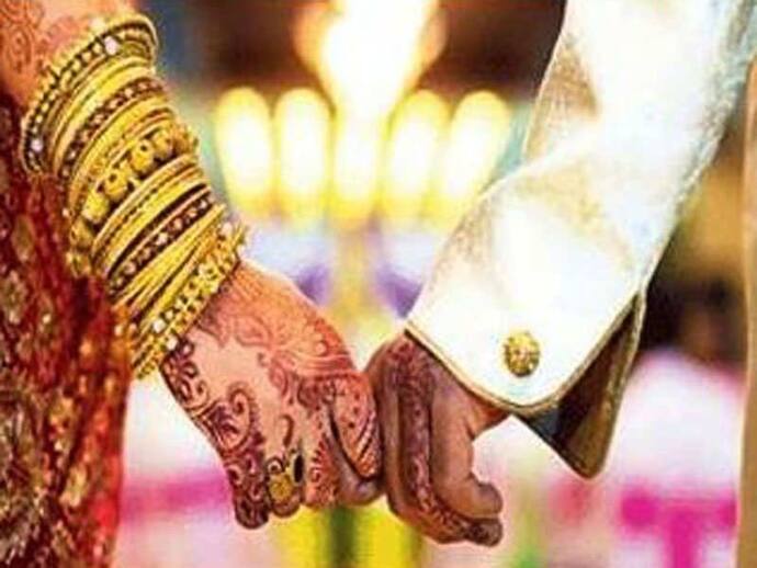 unusual wedding Hindu couple ties the knot in a mosque in Kerala kpt