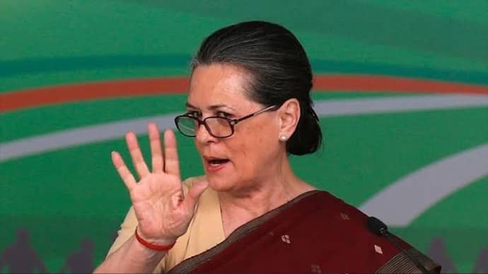 कांग्रेस अध्यक्ष सोनिया गांधी ने उत्तराखंड राज्य इकाई के नए पदाधिकारियों की लिस्ट को दी मंजूरी