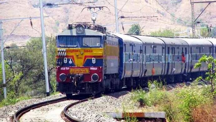 इंडियन रेलवे में जॉब का सुनहरा मौका, 492 पोस्ट के लिए निकली भर्ती, नहीं देना पड़ेगा रिटेन एग्जाम और इंटरव्यू