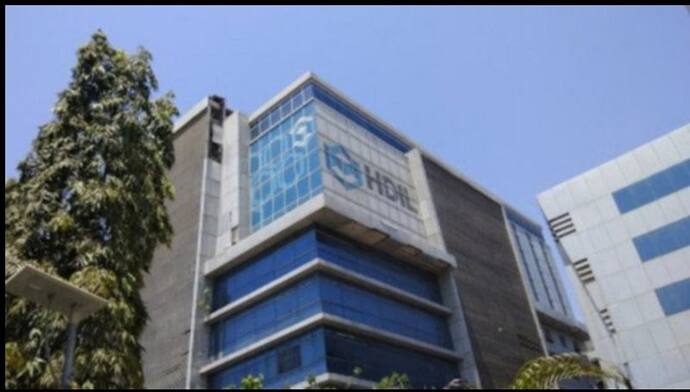 सुप्रीम कोर्ट ने PMC बैंक के बकाए के भुगतान के लिए HDIL की संपत्तियों की बिक्री संबंधी आदेश पर लगाई रोक