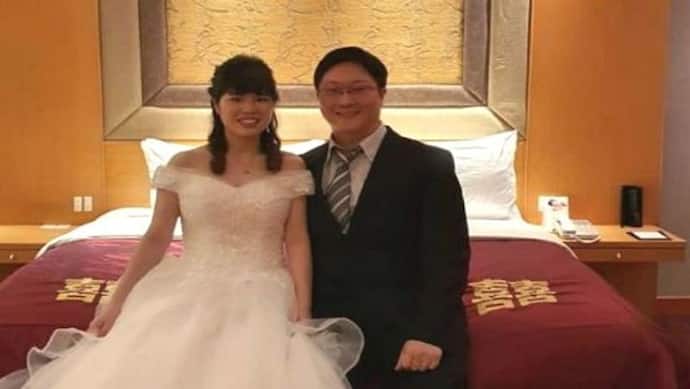 कोरोना वायरस का खौफ : सिंगापुर में लाइव स्ट्रीमिंग के जरिए हुई शादी