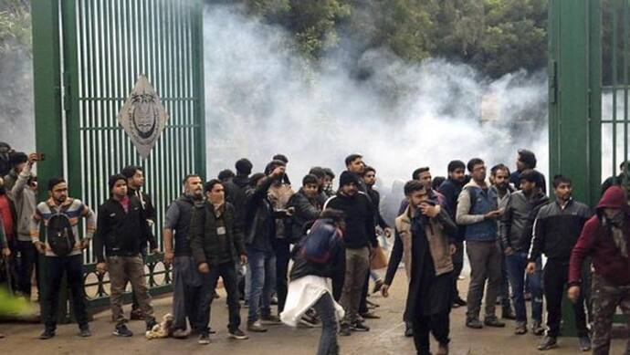 जामिया हिंसा: दिल्ली पुलिस के सामने छात्रों ने दर्ज कराया बयान, दो घंटे तक हुई पूछताछ