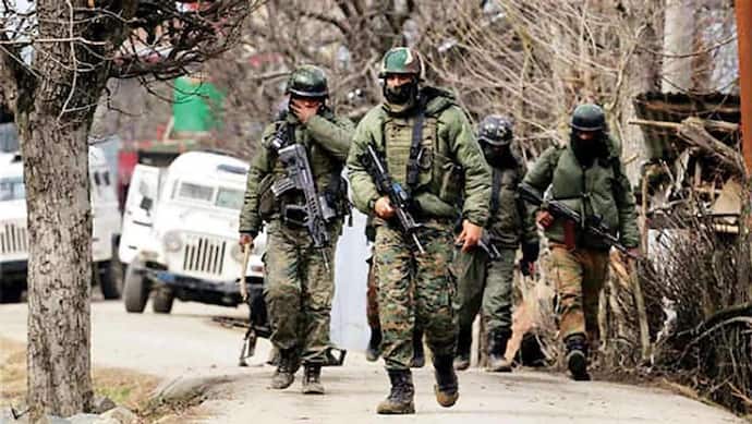 कश्मीर में अभी भी सक्रिय हैं 240-250 आतंकवादी, 2020 में मारे गए  25 आतंकी